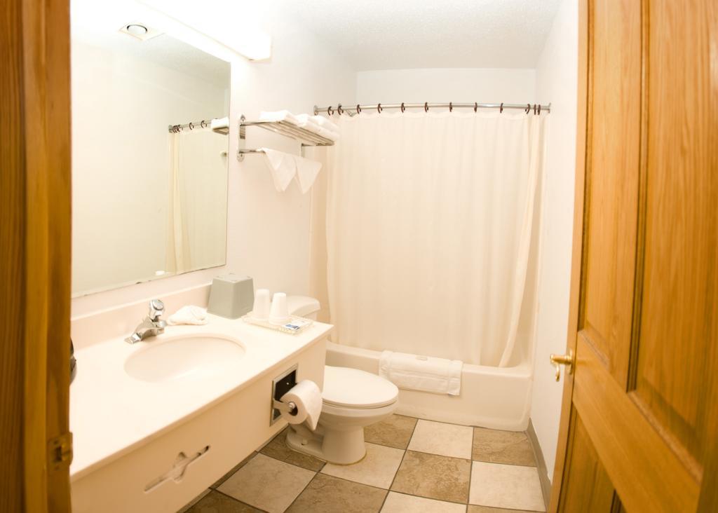 North Country Inn & Suites Mandan Phòng bức ảnh