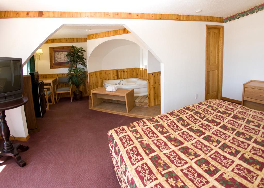 North Country Inn & Suites Mandan Ngoại thất bức ảnh