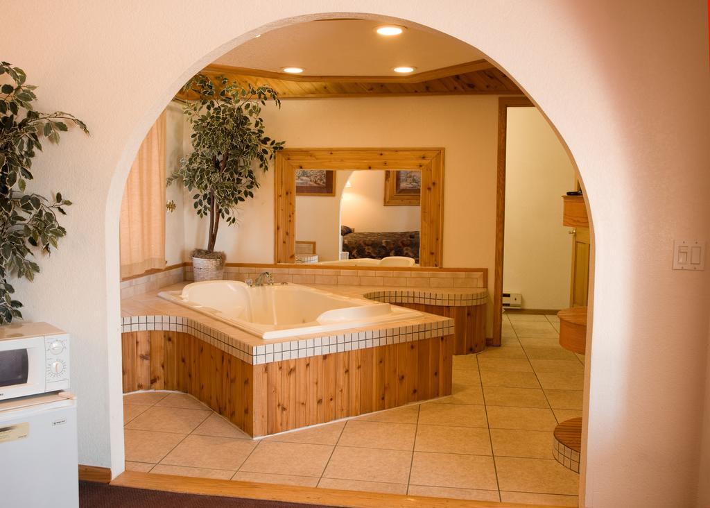 North Country Inn & Suites Mandan Ngoại thất bức ảnh