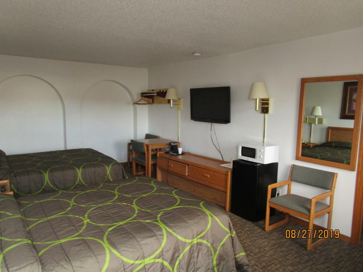 North Country Inn & Suites Mandan Ngoại thất bức ảnh
