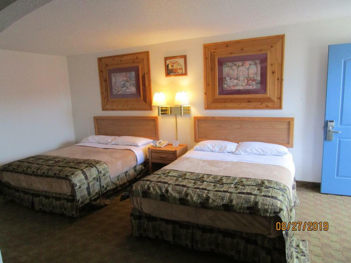 North Country Inn & Suites Mandan Ngoại thất bức ảnh